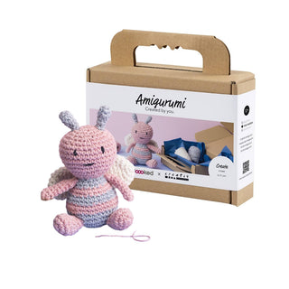 Creativ Company | Amigurumi Honigbiene Häkelset DIY Baumwolle Pastellfarben - Racher