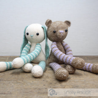 Hardicraft | Tess Bear Strick-Set DIY Kuschelbär - Racher