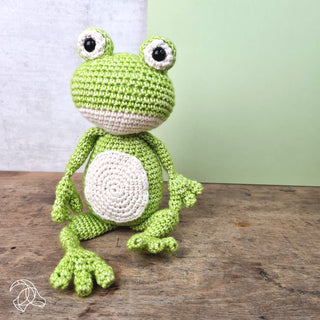 Hardicraft | Vinny Frog Häkel-Set DIY Häkelfrosch - Racher
