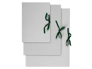 Marpa Jansen | Sammelmappe aus Graukarton mit Band - Racher